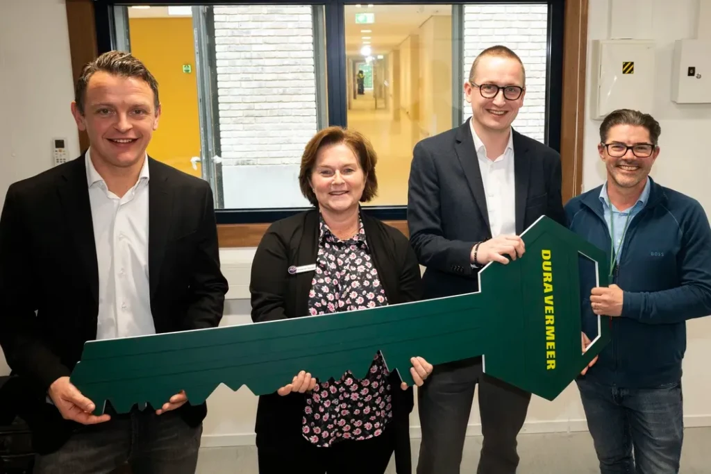 Oplevering en ontwikkeling woonzorgcomplex Meerweide Rotterdam IJsselmonde