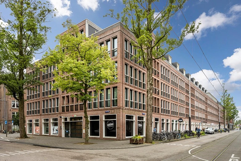 Lieven de key verkoopt zorgcomplex de keyzer in amsterdam