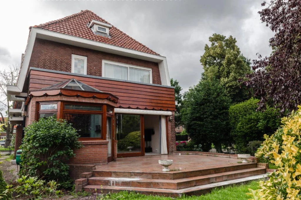 Te huur villa in rotterdam hillegaersberg